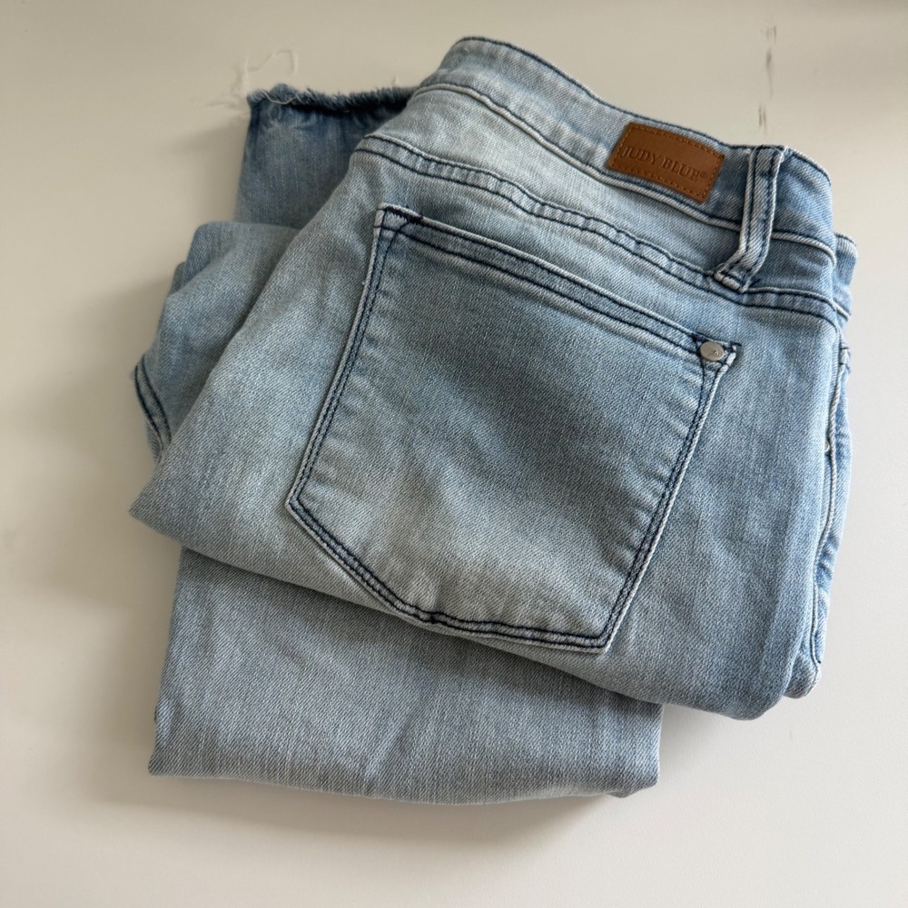 Judy Blue Skinny Fit Light Wash Raw Hem Jeans JB88199 Size 13/31
